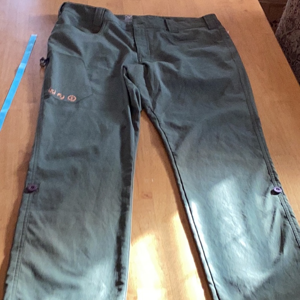 Cabelas army green Bridge pants.  Length 42, and waist 18.5